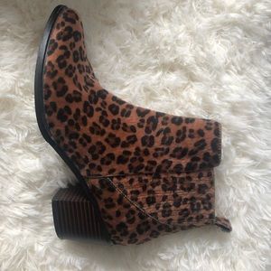 Cheeta style boots size 8.5
